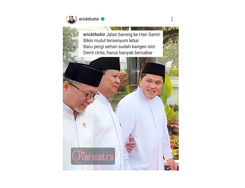 Peringatan Hari Santri. Menteri BUMN Erick Thohir digandeng Menteri Pertahanan Prabowo Subianto dan Menteri Perdagangan Zulkifli Hasan saat menghadiri peringatan Hari Santri di Surabaya, Ahad (22/10).