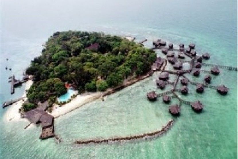 Pulau Onrust di Kepulauan Seribu dipersiapkan menjadi pusat wisata sejarah.