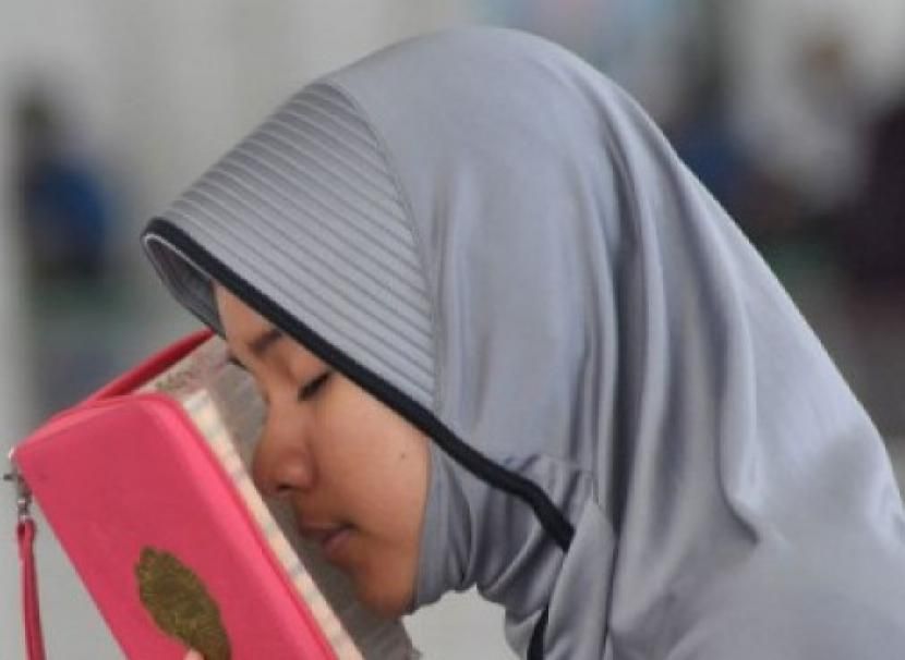 Yasinan. Orang Muhammadiyah ternyata juga membaca Surah Yasin alias Yasinan.