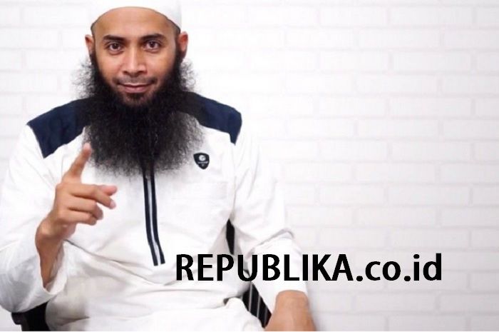 Ustadz Syafiq Basalamah. Ustadz Khalid Basalamah menyarankan umat Islam belajar ilmu agama kepada Ustadz Syafiq Basalamah. Foto: Republika.