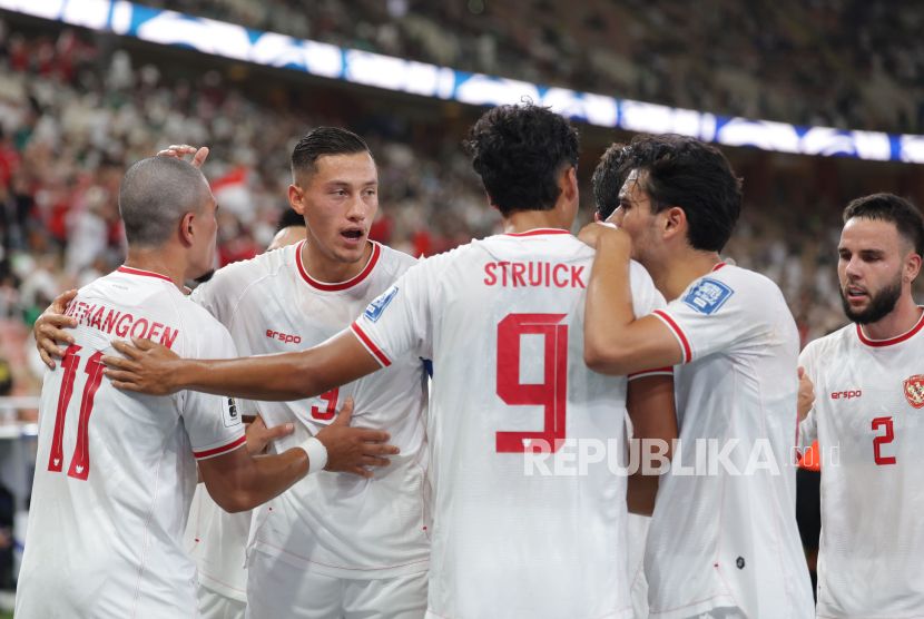 Timnas Indonesia. Timnas Indonesia akan menjamu Timnas Australia dalam laga kedua Grup C putaran ketiga kualifikasi Piala Dunia 2026, di Stadion Gelora Bung Karno (GBK), Jakarta, Selasa (10/9/2024).