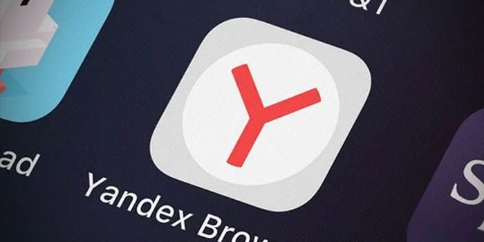 Aplikasi Yandex di Smartphone. 