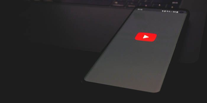 Ilustrasi kenapa Youtube tidak Bisa Di Update, penyebab dan cara mengatasi