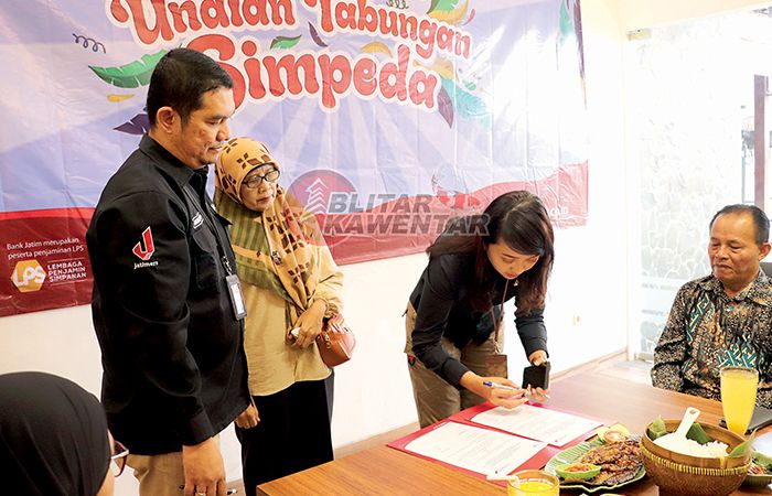 Spektaria Undian Tabungan Simpeda Bank Jatim Cabang Blitar,Nasabah