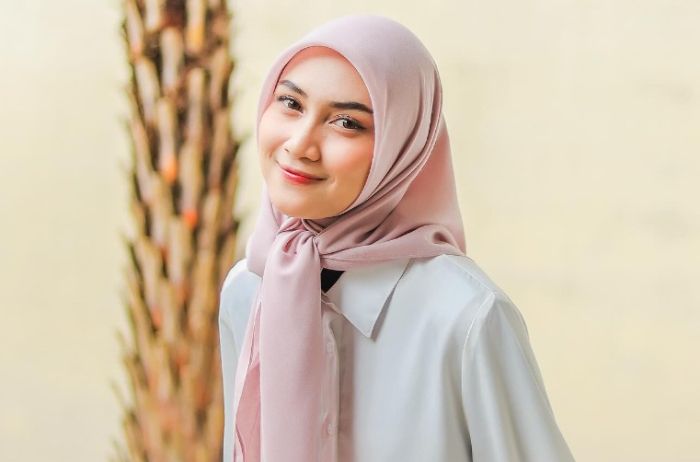 7 Merek Jilbab Buatan Lokal Yang Terkenal Bagus Dan Nyaman Buat ...