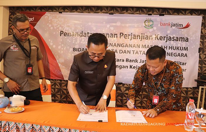 Bantu Pendampingan Masalah Hukum, Bank Jatim Kantor Cabang Blitar Kerja