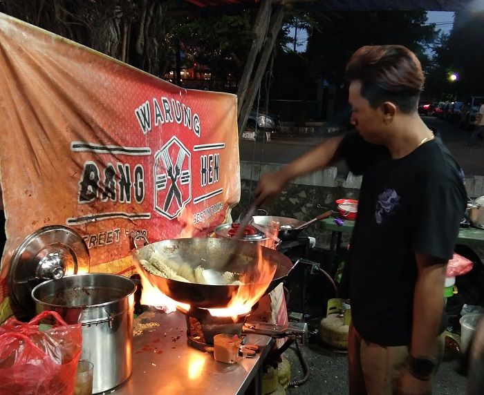 Nikmatnya Indomie Bangladesh Warung Bang Hend Mie Berempah Ala