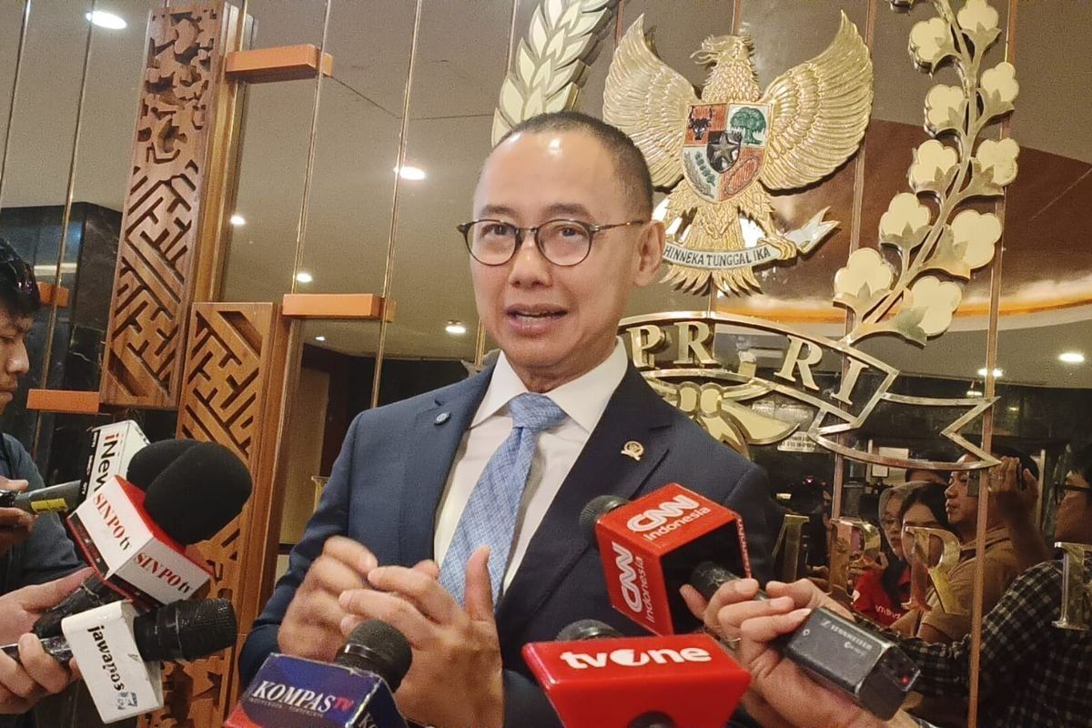 MPR Tanggapi Aksi Greenpeace di Bundaran HI, Eddy Soeparno Bela Upaya Transisi Energi Pemerintahan Prabowo