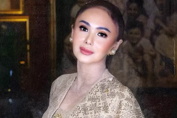 Yuni Shara panen pujian karena dirinya tampak awet muda menurut netizen. (Instagram @yunishara36)