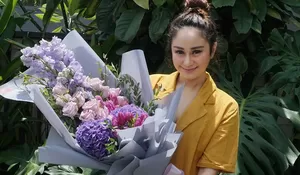 Resmi Laporkan ART ke Polisi Soal Kasus Pencurian Barang Mewah, Netizen Malah Salfok sama Agama  Denise Chariesta yang Asli