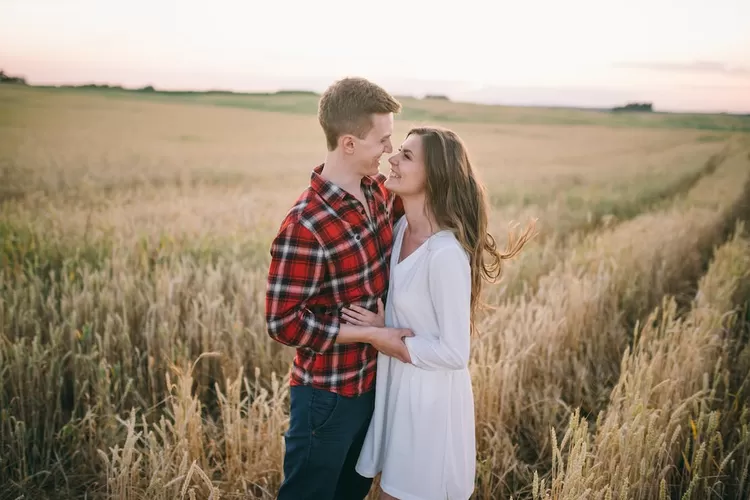  Ramalan Shio Tikus Seminggu Mulai Senin 25 Desember 2023 memperkirakan peningkatan minat dari lawan jenis (Foto Ilustrasi - pexels/Leeloo Thefirst)