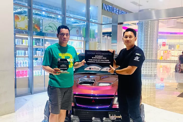 PAMERAN : Pesona Square Depok sajikan event modifikasi mobil untuk menghibur konsumen yang hadir (DOK.PESONASQUAREDEPOK)