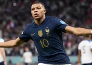 Kylian Mbappe Meraih Sepatu Emas