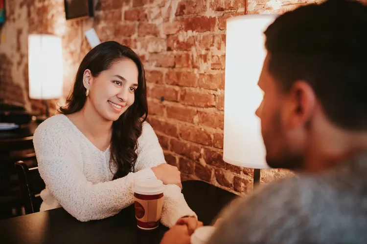  Ramalan cinta dan karir zodiak Capricorn, Aquarius, Pisces Selasa 21 November 2023 dianjurkan untuk berbicara tatap muka (Foto Ilustrasi - pexels/Juan Vargas)