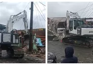 Ratusan Lapak Tanpa Izin di Puncak Pass Cianjur Diratakan Petugas