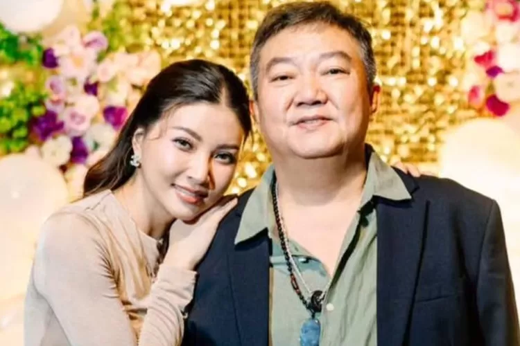 Ayah Sarwendah, Hendrik Lo Meninggal Dunia.