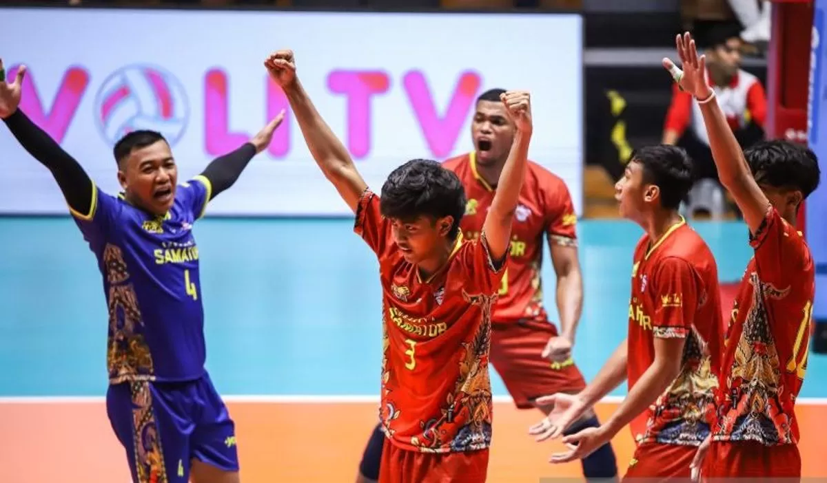 Arsip foto - Para pemain Surabaya Samator saat berlaga di kompetisi Proliga 2025.  (ANTARA/Rizal Hanafi)