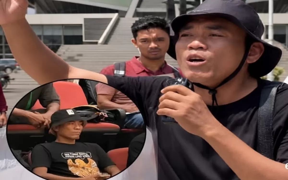 Mas Botok disebut merupakan pelaku UMKM yang menjalankan warung dan usaha tambal ban di Kabupaten Pati, Jawa Tengah.