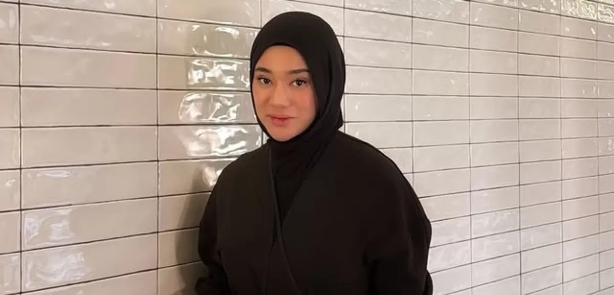Clara Shinta bongkar apa saja dampak buruk usai suaminya yang ketahuan VCS dengan perempuan lain, terutama mentalnya sendiri dan anak. (Instagram.com/@clarashintareal)