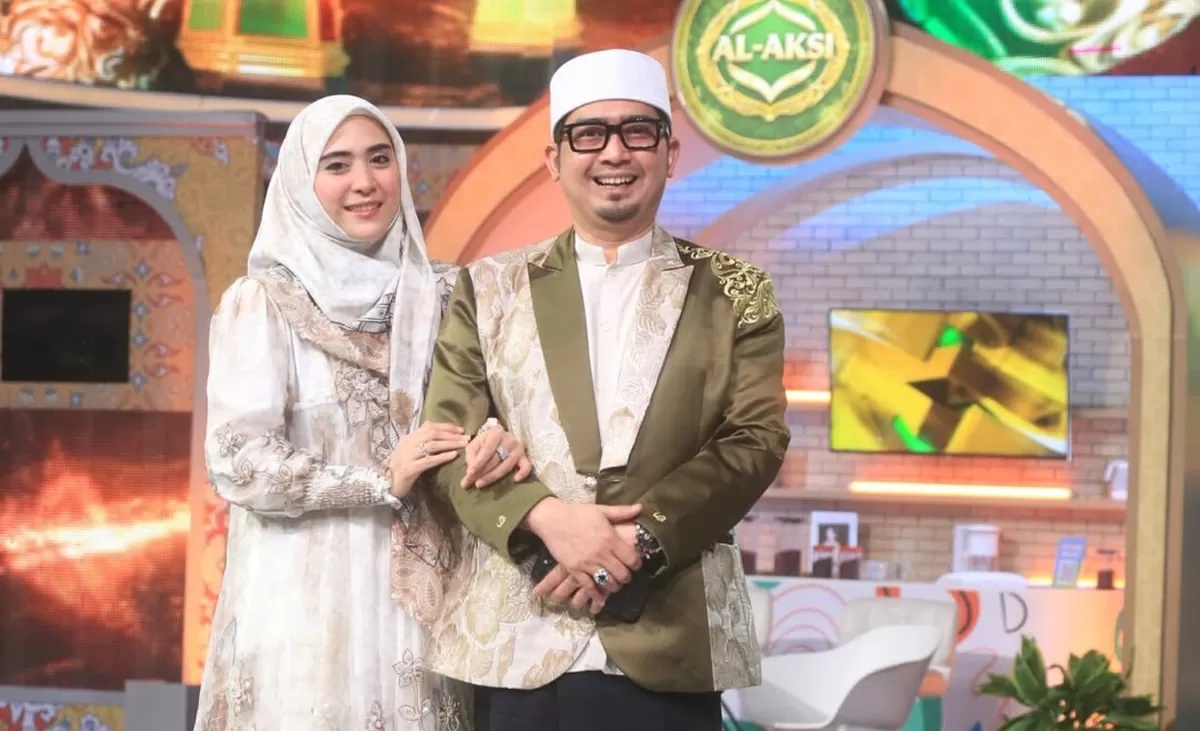 Reaksi April Jasmine saat mengetahui ada banyak hujatan hingga komentar negatif di medsos terhadap sang suami, Ustadz Solmed.  (Instagram.com/@apriljasmine85.)