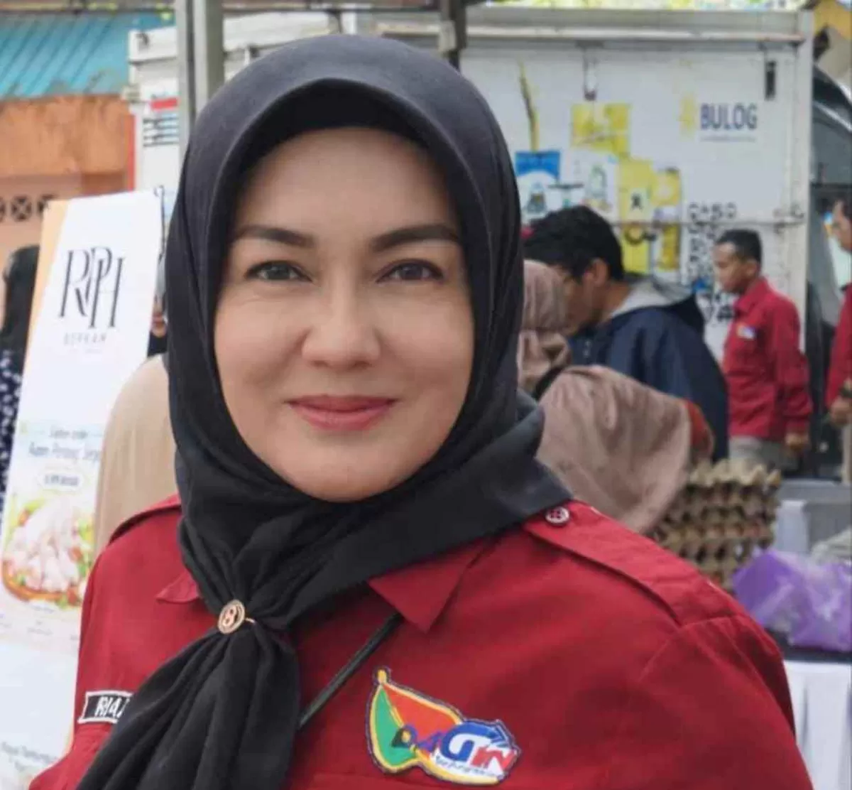 Kadisdagin Tanjungpinang, Riany.