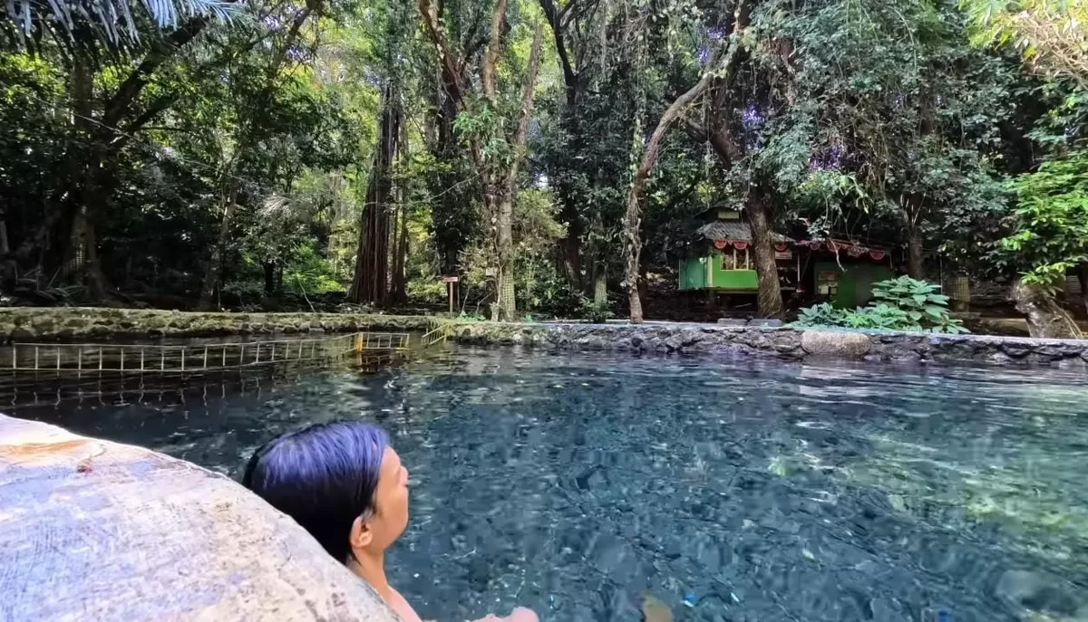 Sumber Nyolo, salah satu pemandian alam di Kabupaten Malang Jawa Timur  (youtube Cerita Bumi )