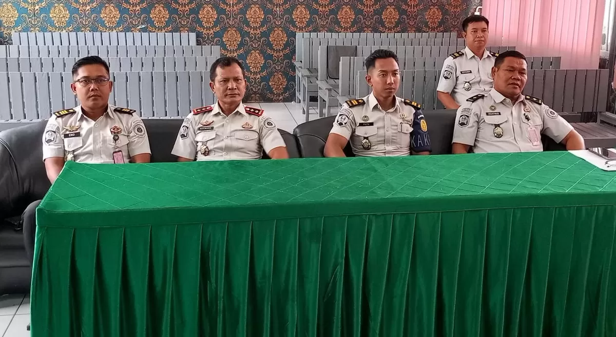 Kalapas Muara Teweh dan Jajaran Saat Mengikuti Rapat Anev