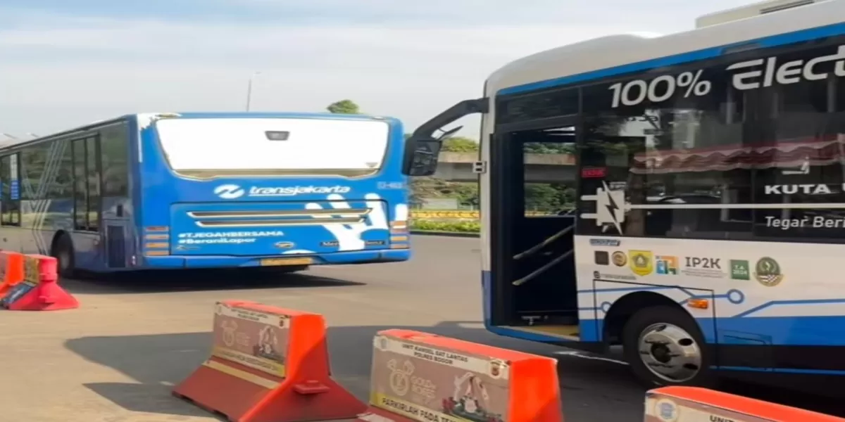 Uji coba bus listrik rute Bojong Gede&ndash;Sentul disambut antusias warga Kabupaten Bogor (Ist)