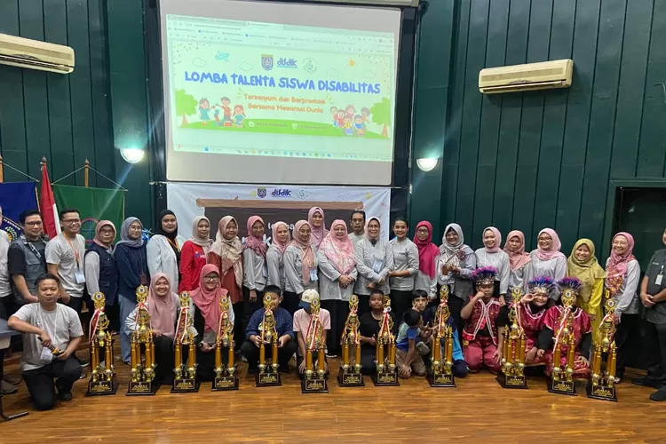 Pelaksanaan lomba disabilitas pada jenjang SD dan SMP 2025 yang dilaksanakan di Sekolah Cakra Buana, Kecamatan Pancoranmas, Selasa (30/9). (ANDIKA EKA/RADAR DEPOK)