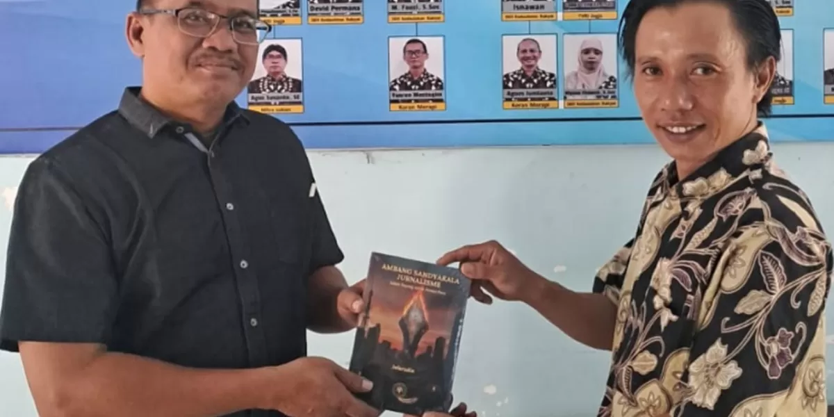 Peluncuran buku Ambang Sandyakala Jurnalisme karya Pemred beritajogja.com bertepatan dengan Hari Pers Nasional 2026. (Ist)