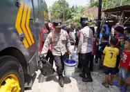 AWC Polres Cianjur Salurkan Bantuan Air Bersih di Nanggeleng
