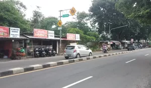 PKL Jalan Raya Bogor Kota Depok Tumbuh Subur, PPKLI Siap Relokasi jika Dibutuhkan