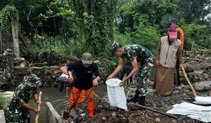 Koramil Cimanggis Selesaikan Banjir di Tapos Depok, Ini yang Dilakukan