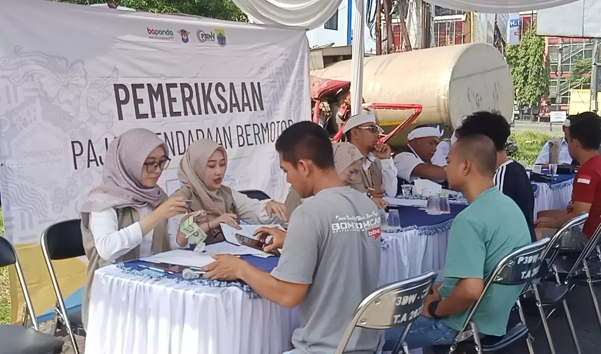 Polres Cianjur dan Bapenda fasilitasi pengendara bayar pajak di tempat. (FOTO: Ist)