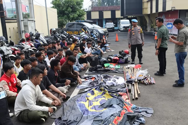 Polres Metro Depok Amankan puluhan remaja yang hendak konvoi SOTR di Wilayah Cimanggis. (Polres Metro Depok)