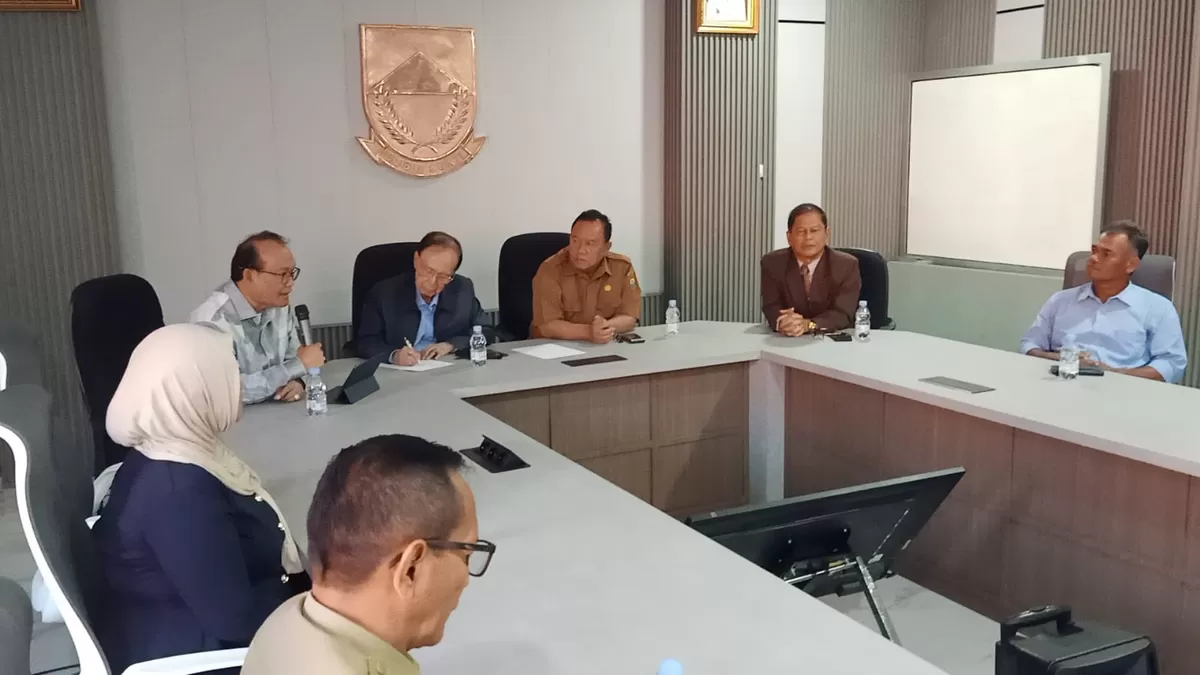 Kepala Departemen Ilmu Pemerintahan FISIP Universitas Padjadjaran, Prof Dr H Nandang Alamsah Deliarnoor, S.H,. S.A.P,. M. Hum (Ist)