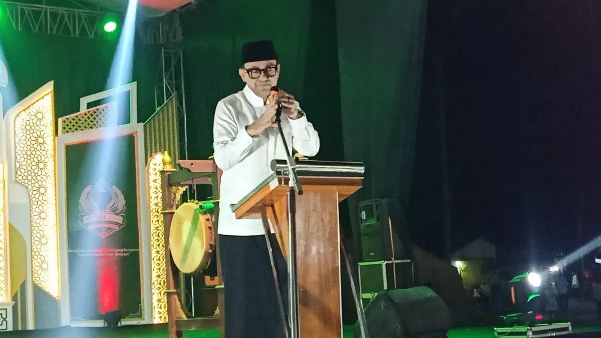 Wakil Bupati Cianjur Abi Ramzi saat menyampaikan sambutan pada malam pembukaan Musabaqah Tilawatil Qur'an dan Hadis (MTQH) ke-48 Tingkat Kabupaten Cianjur di Kecamatan Pagelaran, Cianjur. (FOTO: Ist)