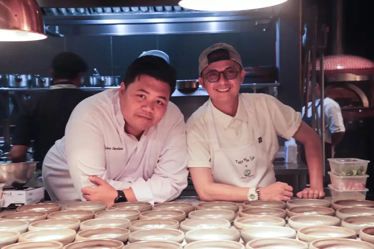 Kolaborasi Gilang Dipratama sebagai Executive Chef Grand Aston Puncak dan Dani Rustiandi sebagai Co-Founder Theo&rsquo;s Wife Lois. (FOTO: Ist)