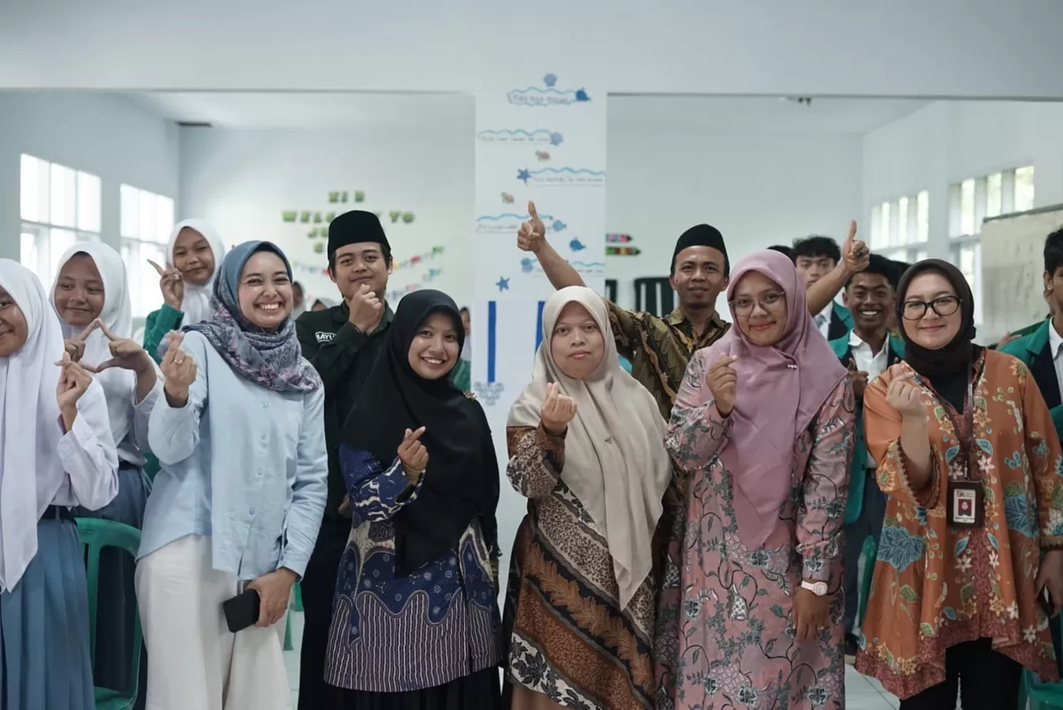 MA PK Al Hikmah menggelar edukasi bersama OJK dan BEI Jabar. (FOTO: Ist)