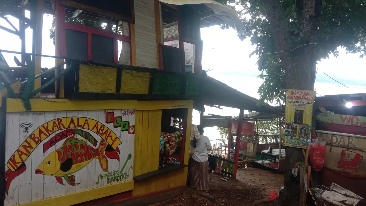 Ikan bakar Adam Habib di Waduk Cirata Cianjur