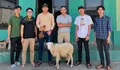Sasar Petani dan Pedagang Kecil, TMI bersama APPSI Cianjur Salurkan Ratusan Paket Daging Qurban