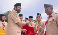 Abdya Raih Pramuka Tergiat III Seprovinsi Aceh, Usmadi Terima Lencana dari Mualem
