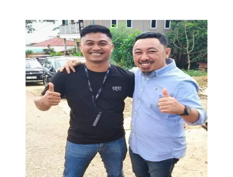 Jecky (baju hitam) dan Jefisa Putra Calon Bupati Morowali Utara. Foto: Istimewa 