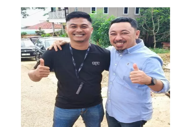 Jecky (baju hitam) dan Jefisa Putra Calon Bupati Morowali Utara. Foto: Istimewa 