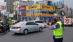 Polres Metro Depok Beri Tips Aman Berkendara Saat Libur Natal dan Tahun Baru 