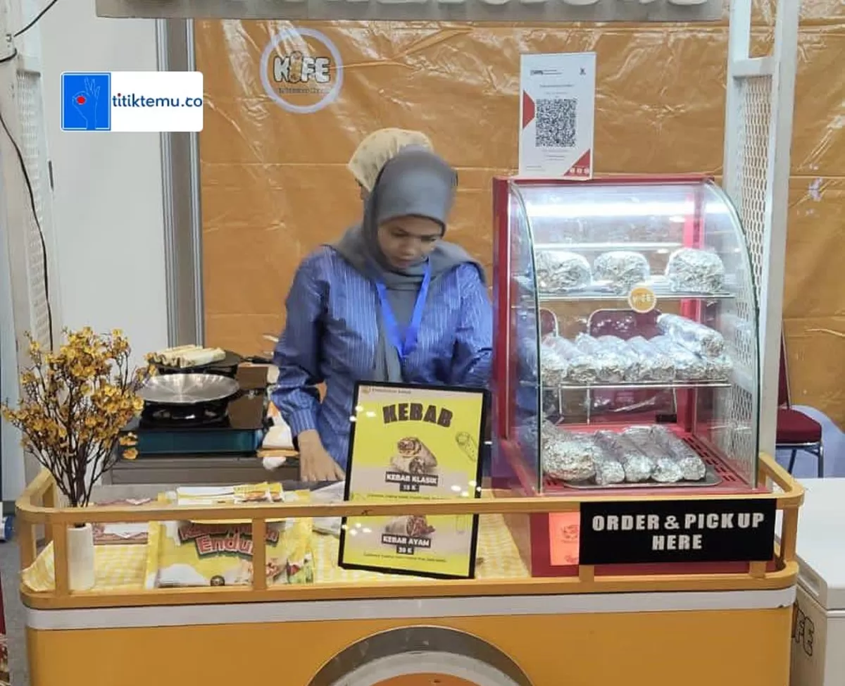 Selain kebab frozen, Kebab Endul juga mengembangkan varian produk lain seperti tahu bakso dengan aneka topping. (BRI/TitikTemu)