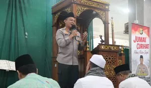 Ngopi Kamtibmas Ala Kombes Abdul Waras : Selapas Salat Jumat, Ajak Jaga Keamanan Bersama untuk Depok