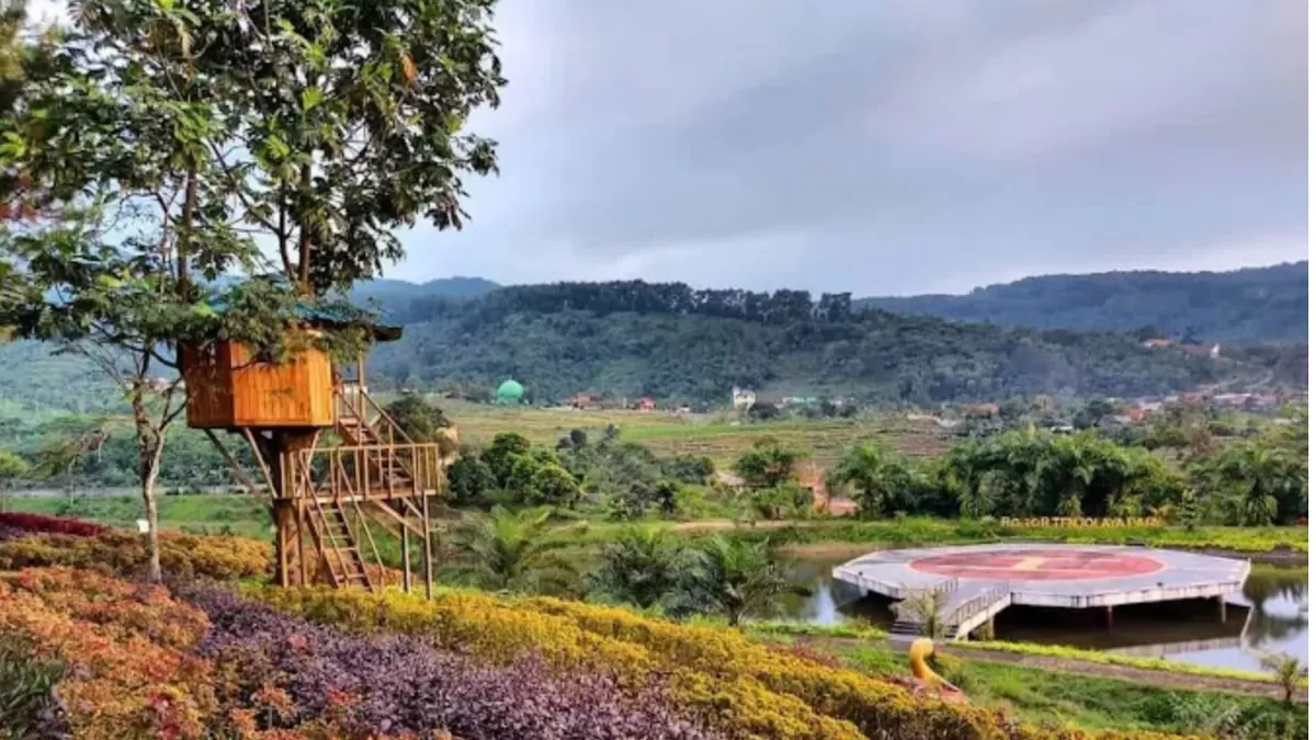 Pesona Alam Tenjolaya Park yang bisa jadi tempat bukber di Bogor yang syahdu