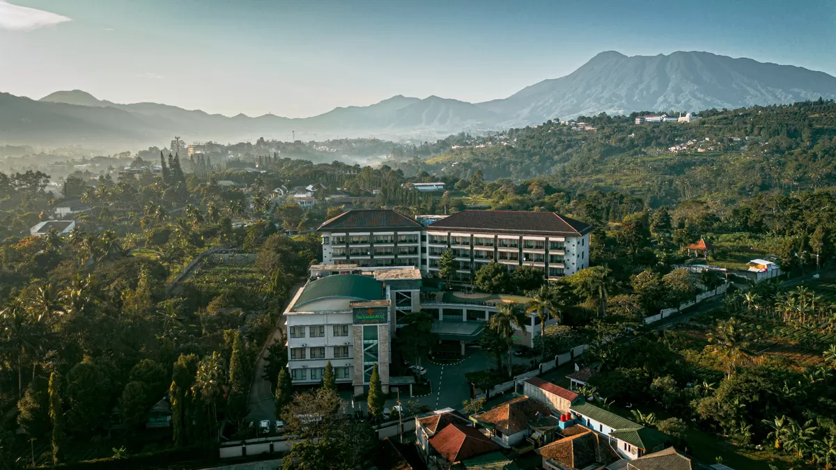 Penawaran Eksklusif Imlek 2026: The Green Peak ARTOTEL Curated