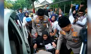 Kapolres Cianjur Gotong Jemaah Haji Lansia, Mako Polres Disulap Jadi Penginapan